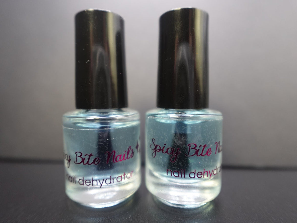 Nail Dehydrator - keeps your press-on nails on longer!