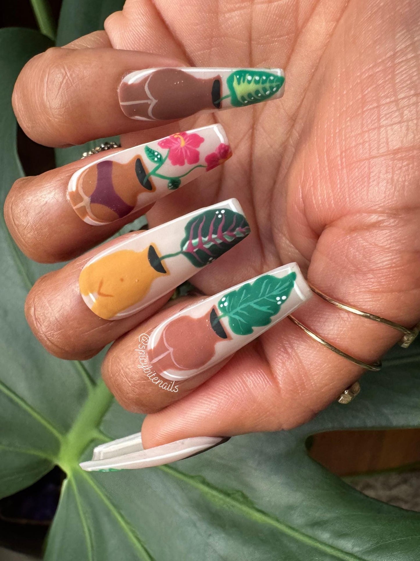 Rooted in Melanin - Black and Brown Women Plant Inspired False Press-On Nail Extensions 10pcs