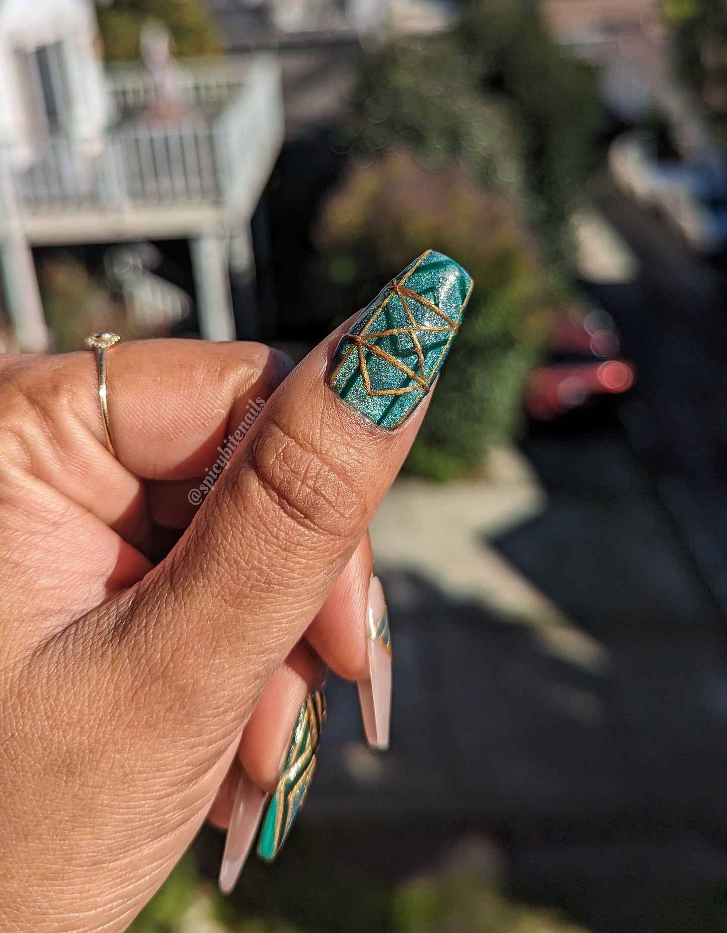 Gatsby - Green and Gold Art Deco Cat-Eye False Press-On Nail Extensions 10pcs