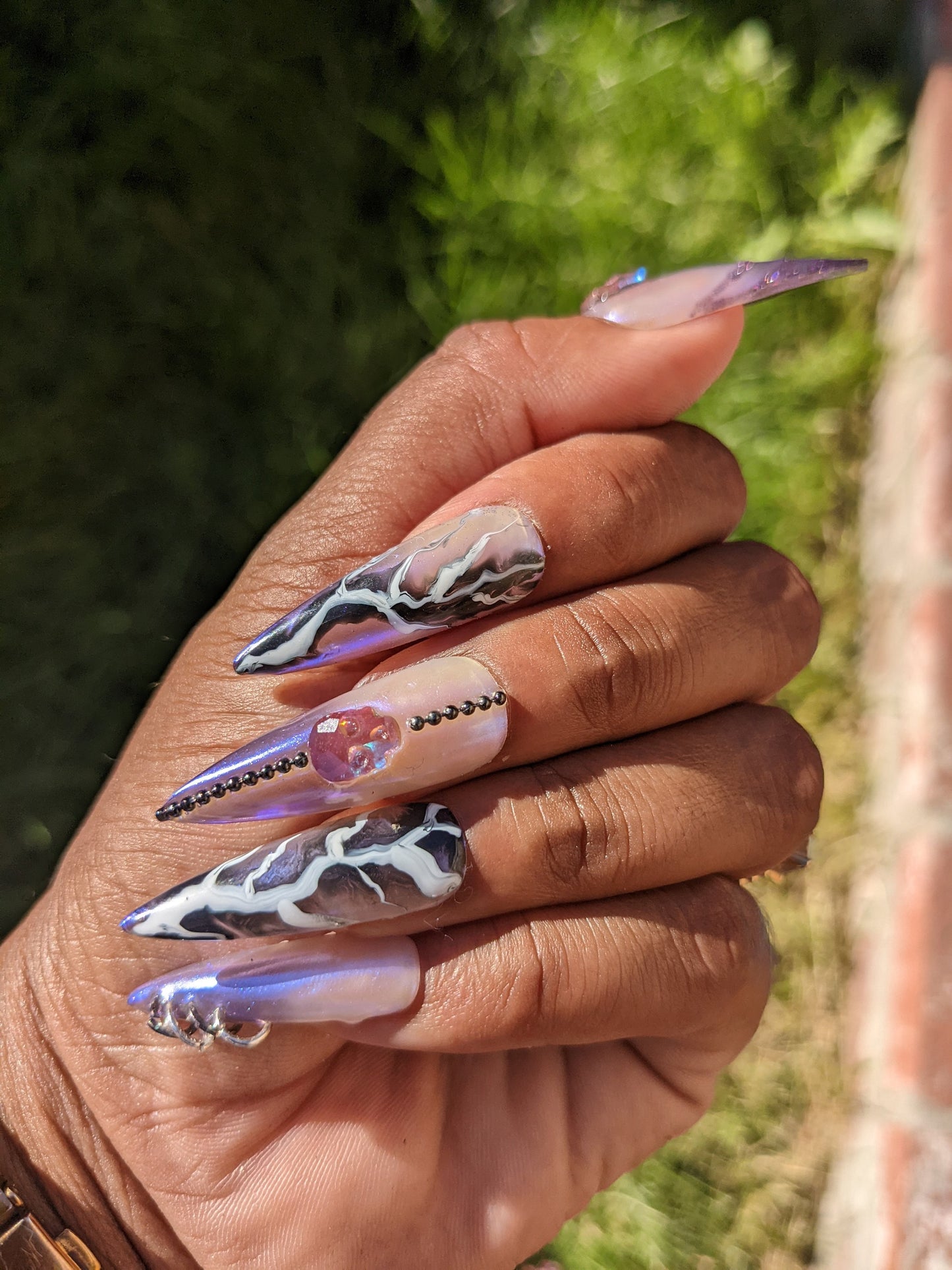 Goddess of Thunder - Color Changing Skull Lightning Black, white and blue color changing False Press-On Nail Extensions 10pcs
