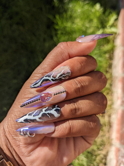 Goddess of Thunder - Color Changing Skull Lightning Black, white and blue color changing False Press-On Nail Extensions 10pcs