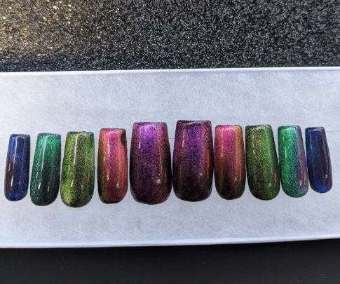 Glitter Skittles - Cat Eye Rainbow Velvet False Press-On Nail Extensions 10pcs