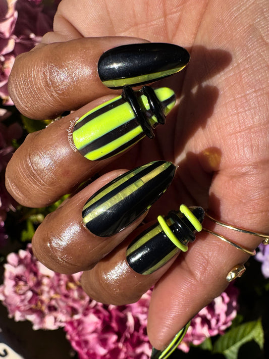 Shockwave - Neon Yellow and Black Striped Press-On Nail Extensions 10pcs