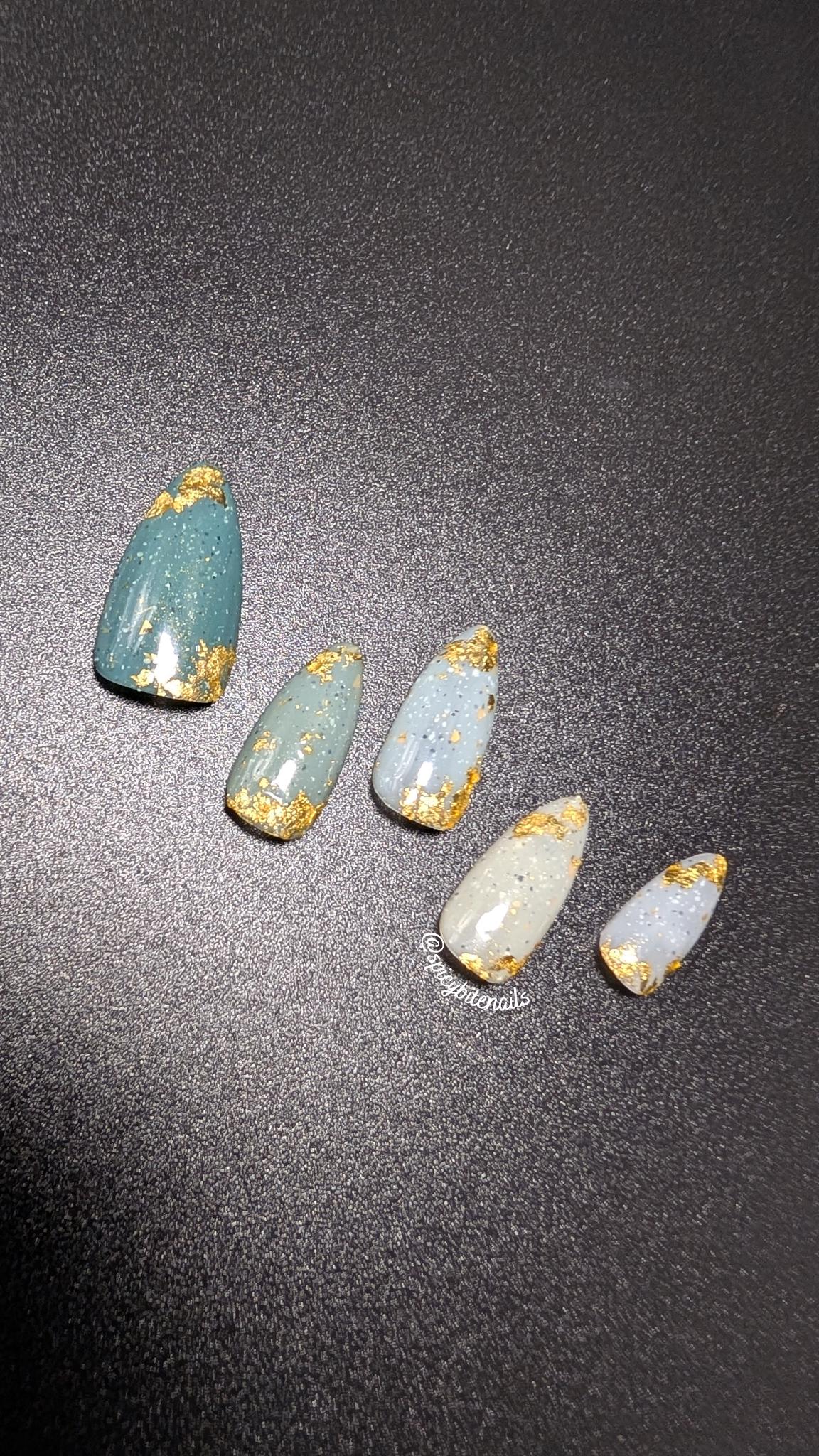 Clean Slate -  Speckled Sage and Gold Ombré Gradient False Press-On Nail Extensions 10pcs
