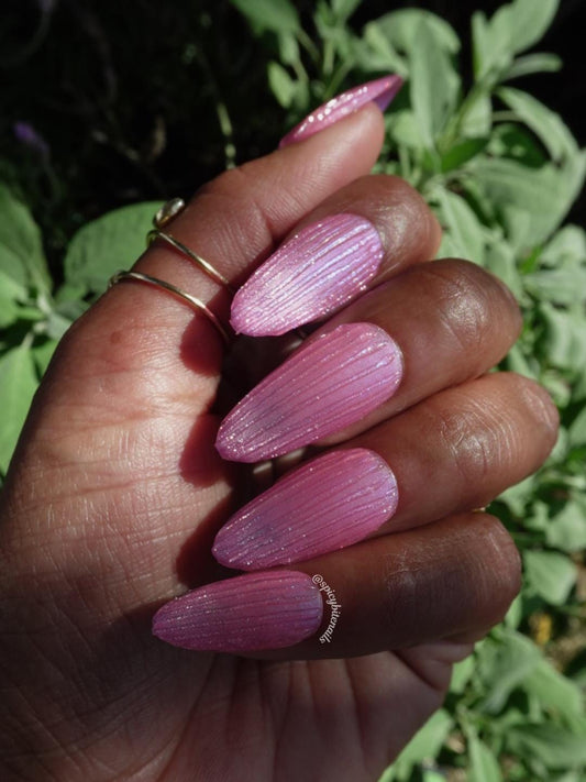 Baccarat Rosé - Pink Cat-Eye Fluted Glass Textured Press-On Nails 10pcs
