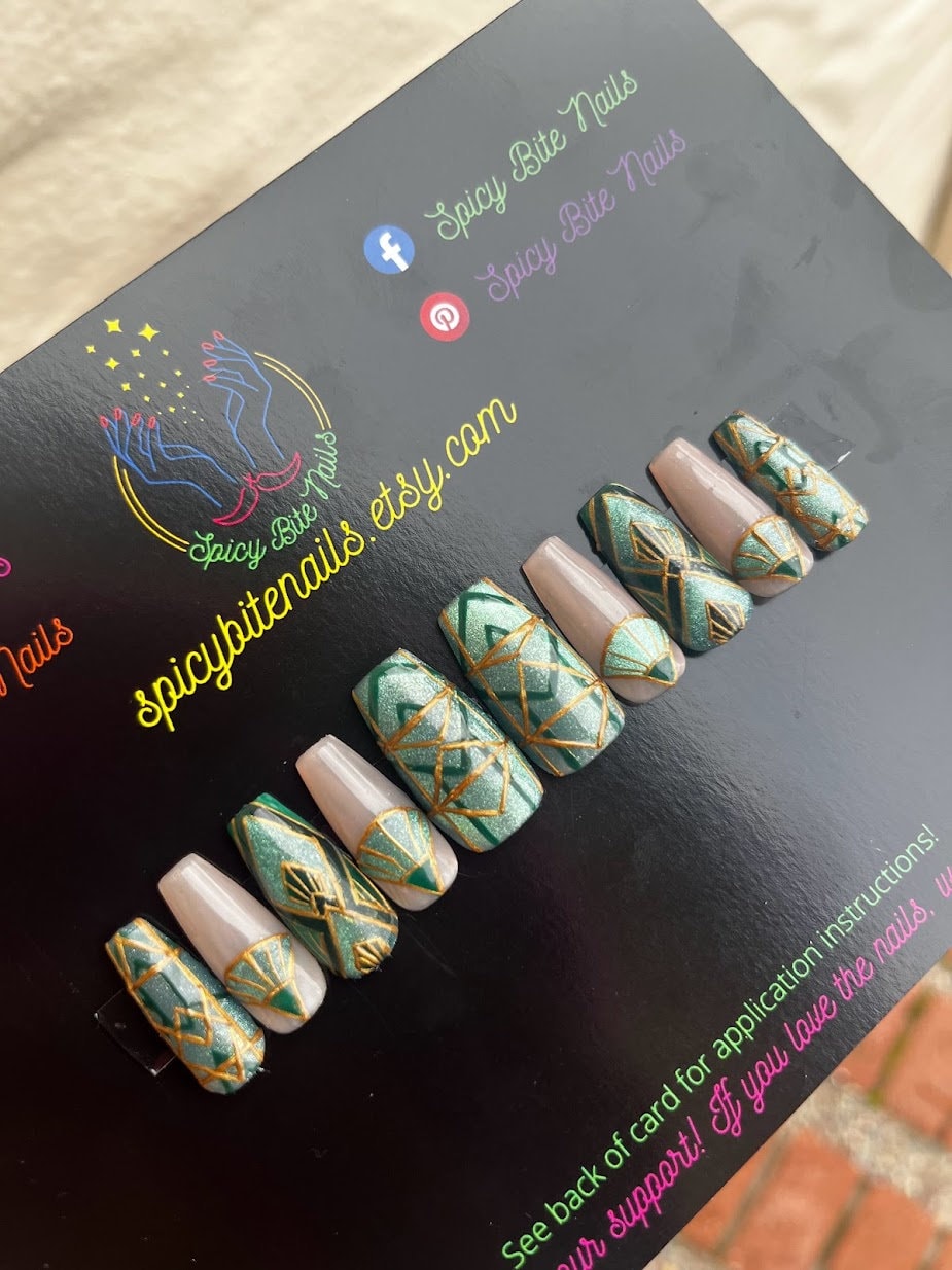 Gatsby - Green and Gold Art Deco Cat-Eye False Press-On Nail Extensions 10pcs