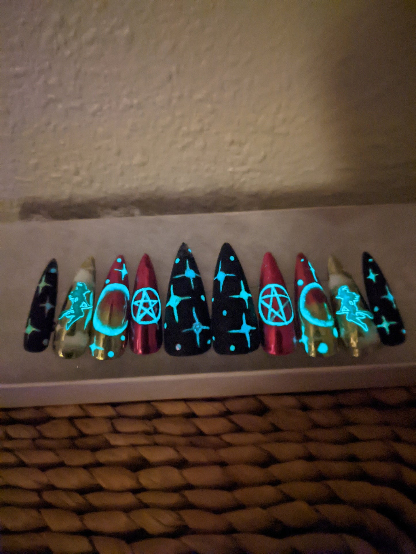 Witch Bitch - Glow in the Dark Witch Purple and Green Chrome False Press-On Nail Extensions 10pcs