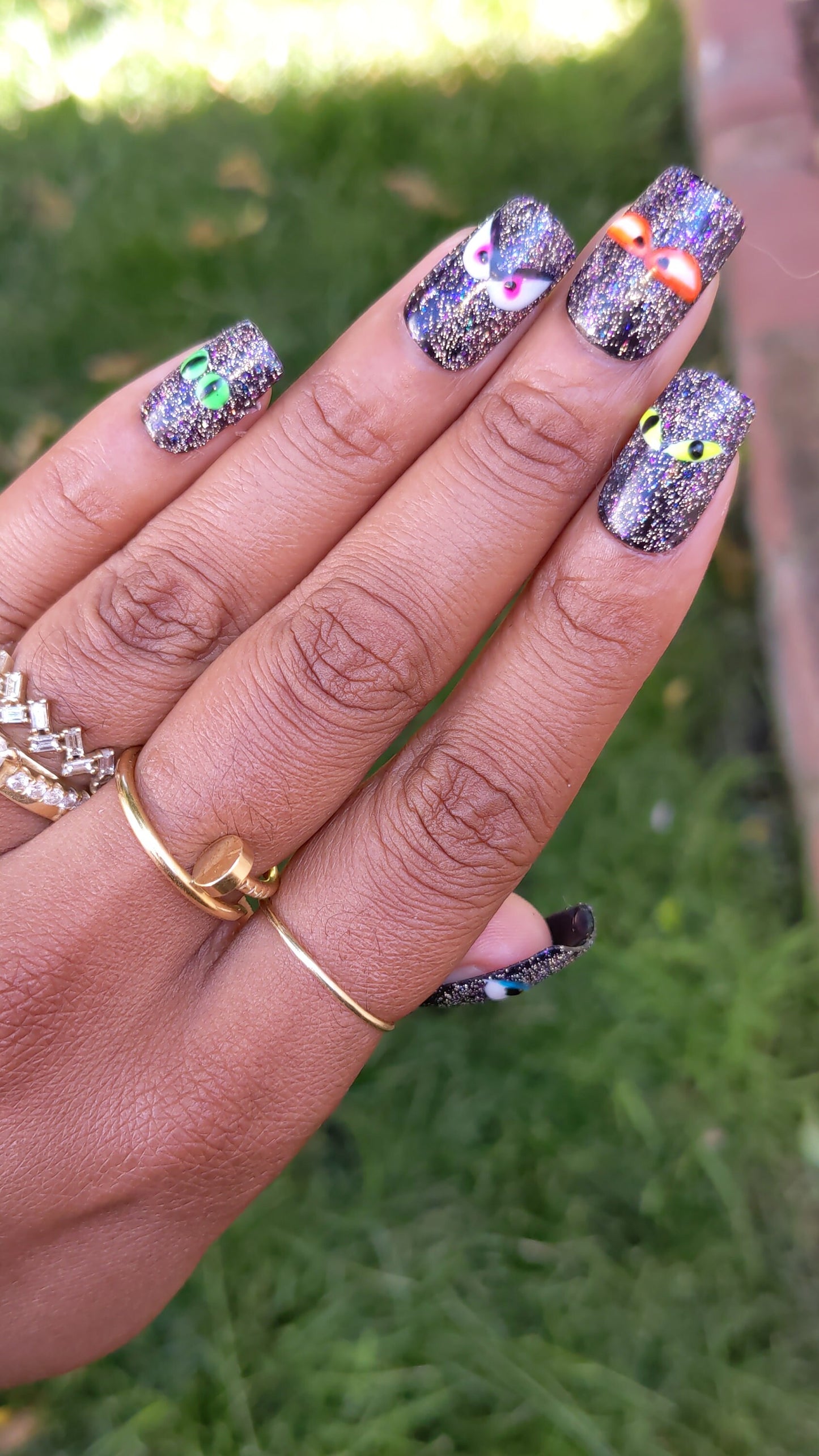 Bump in the Night - Glow in the Dark Reflective Glitter Monster Eyes Halloween False Press-On Nail Extensions 10pcs