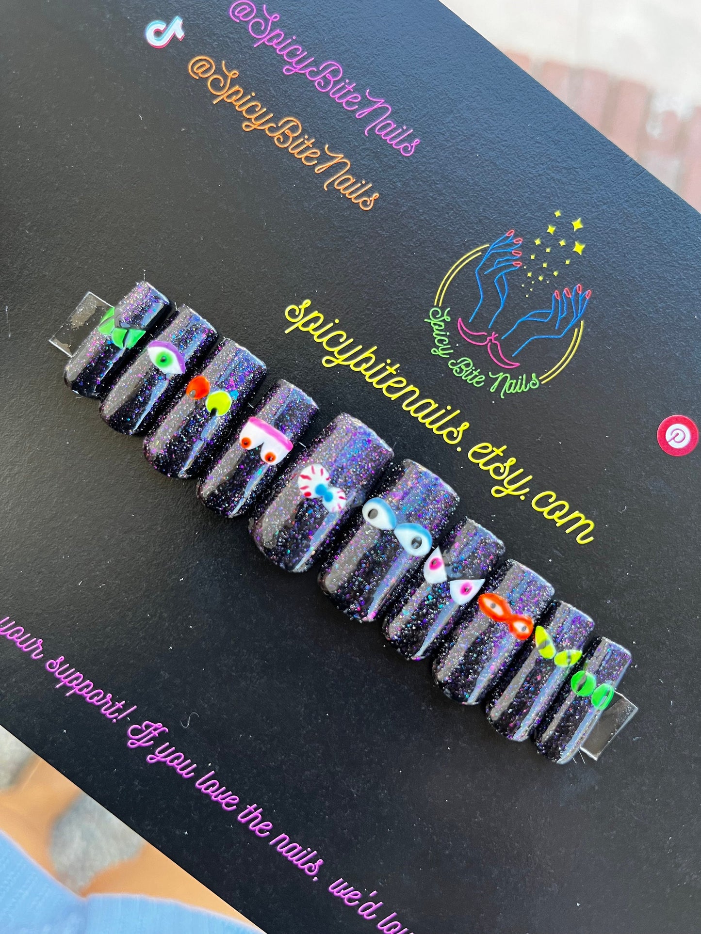 Bump in the Night - Glow in the Dark Reflective Glitter Monster Eyes Halloween False Press-On Nail Extensions 10pcs