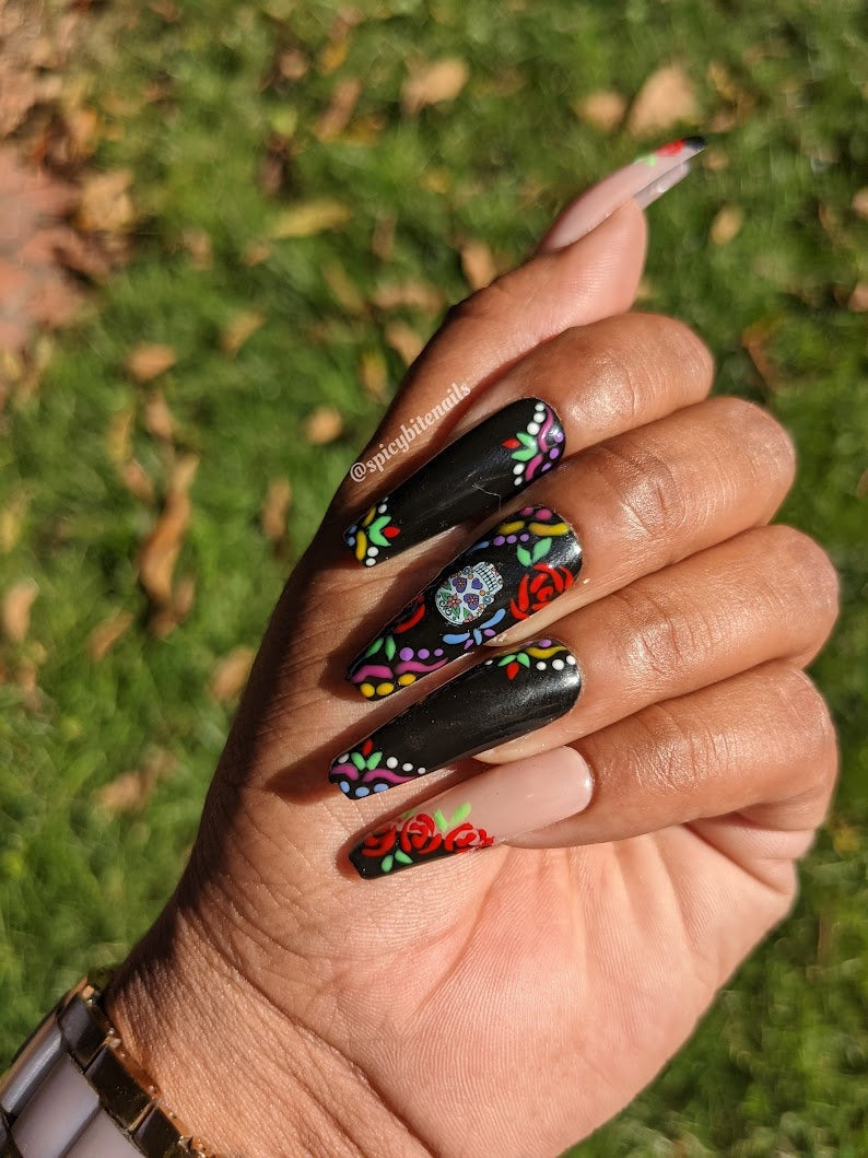 Calaveritas - Day of the Dead Sugar Skull Mexican Hand-Painted False Press-On Nail Extensions 10pcs