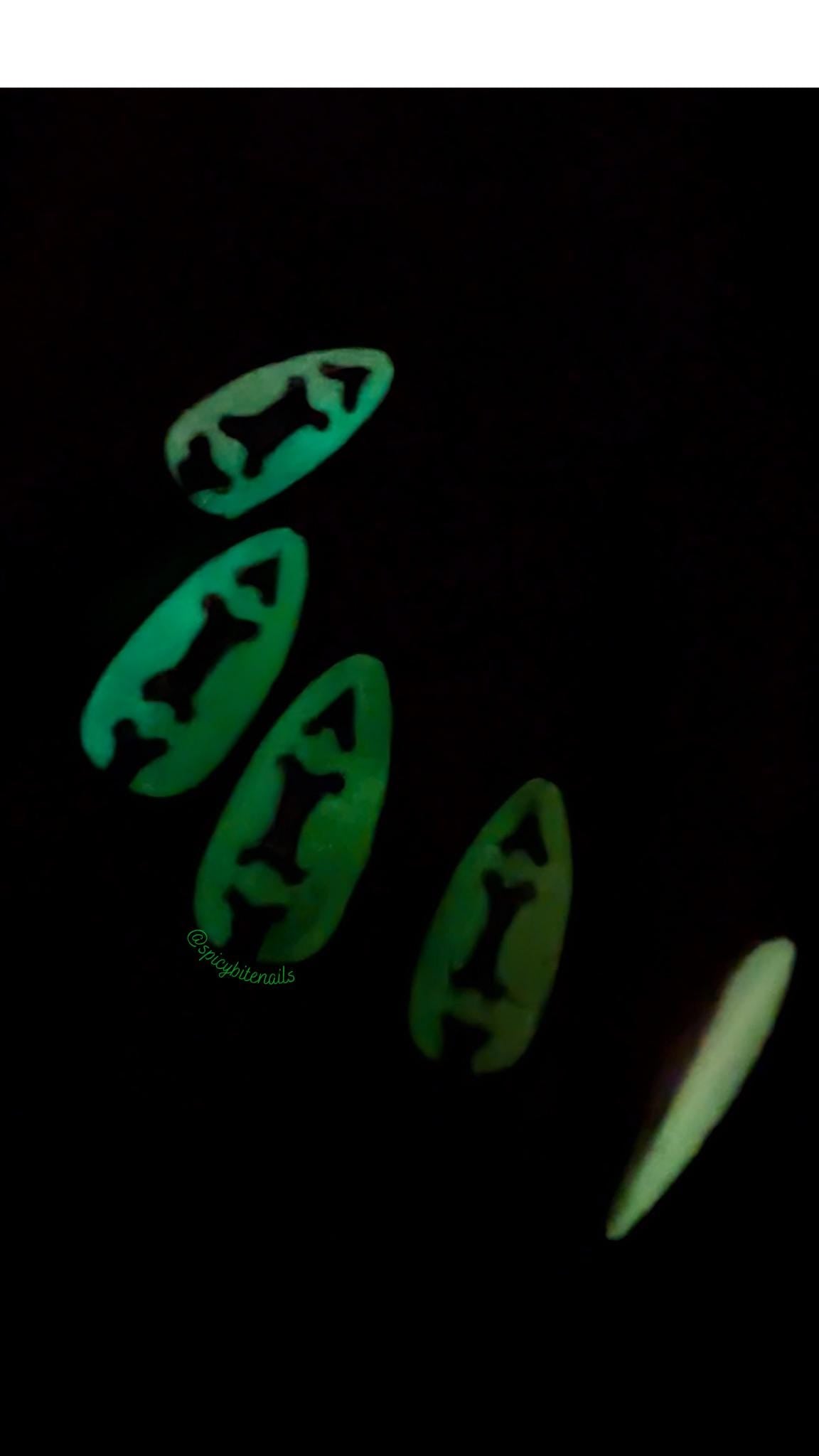 Graveyard Glam - Bone Glow in the Dark Cat-eye Rainbow Ombre False Press-On Nail Extensions 10pcs