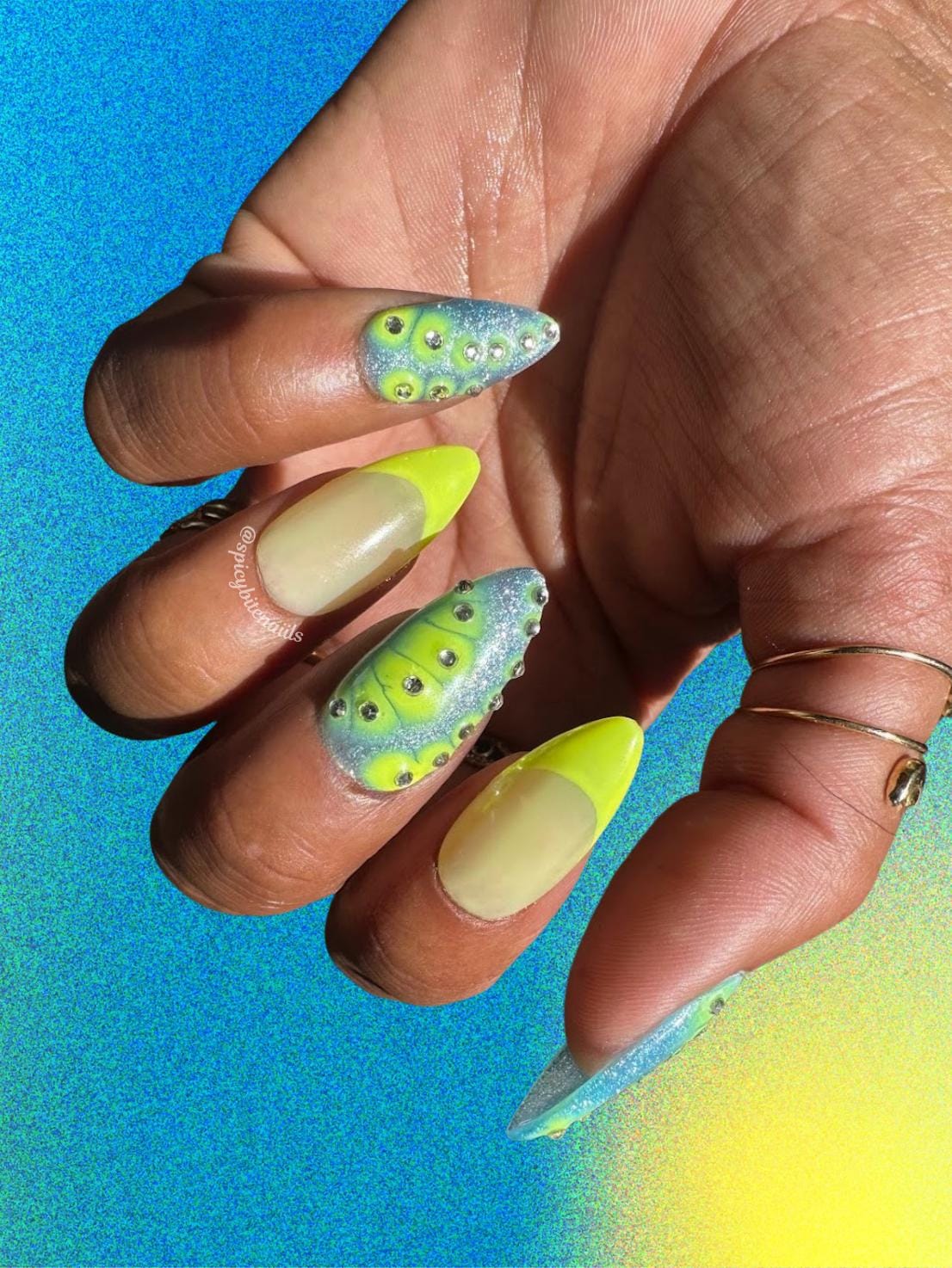 Shock Therapy - Blue and Neon Yellow Rhinestone Blooming Gel Tie-Dye False Press-On Nail Extensions 10pcs